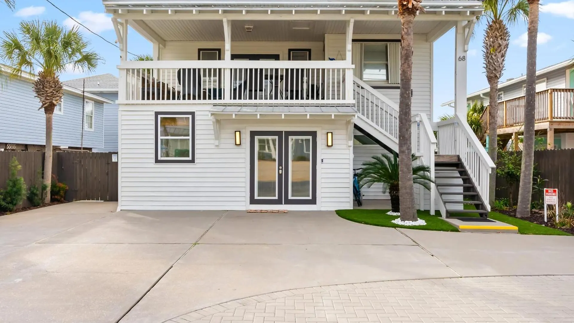 Destin Dolphin By Avantstay 2 Mins Walk To Beach W Pool Large Outdoor Entertaining Area 0*,  USA